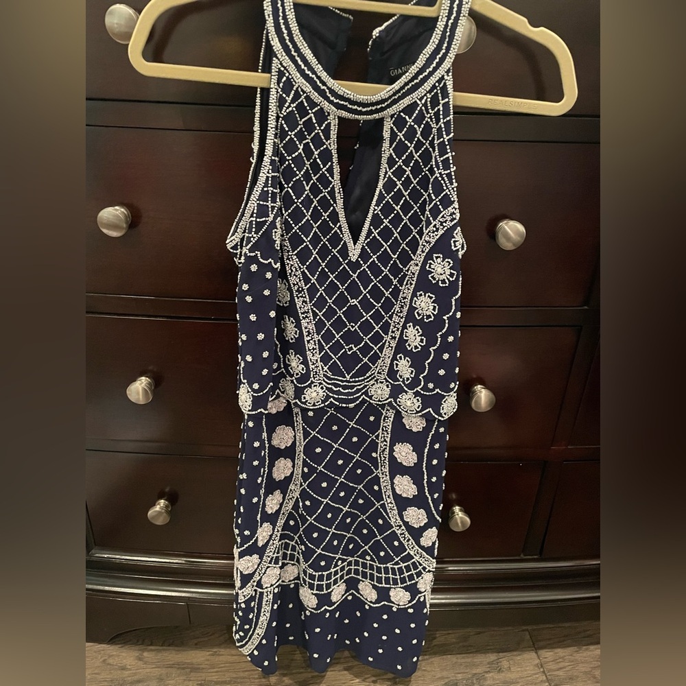Gianni Bini Dress Women’s Size 4 Blue White Beaded City Soiree Formal Party
